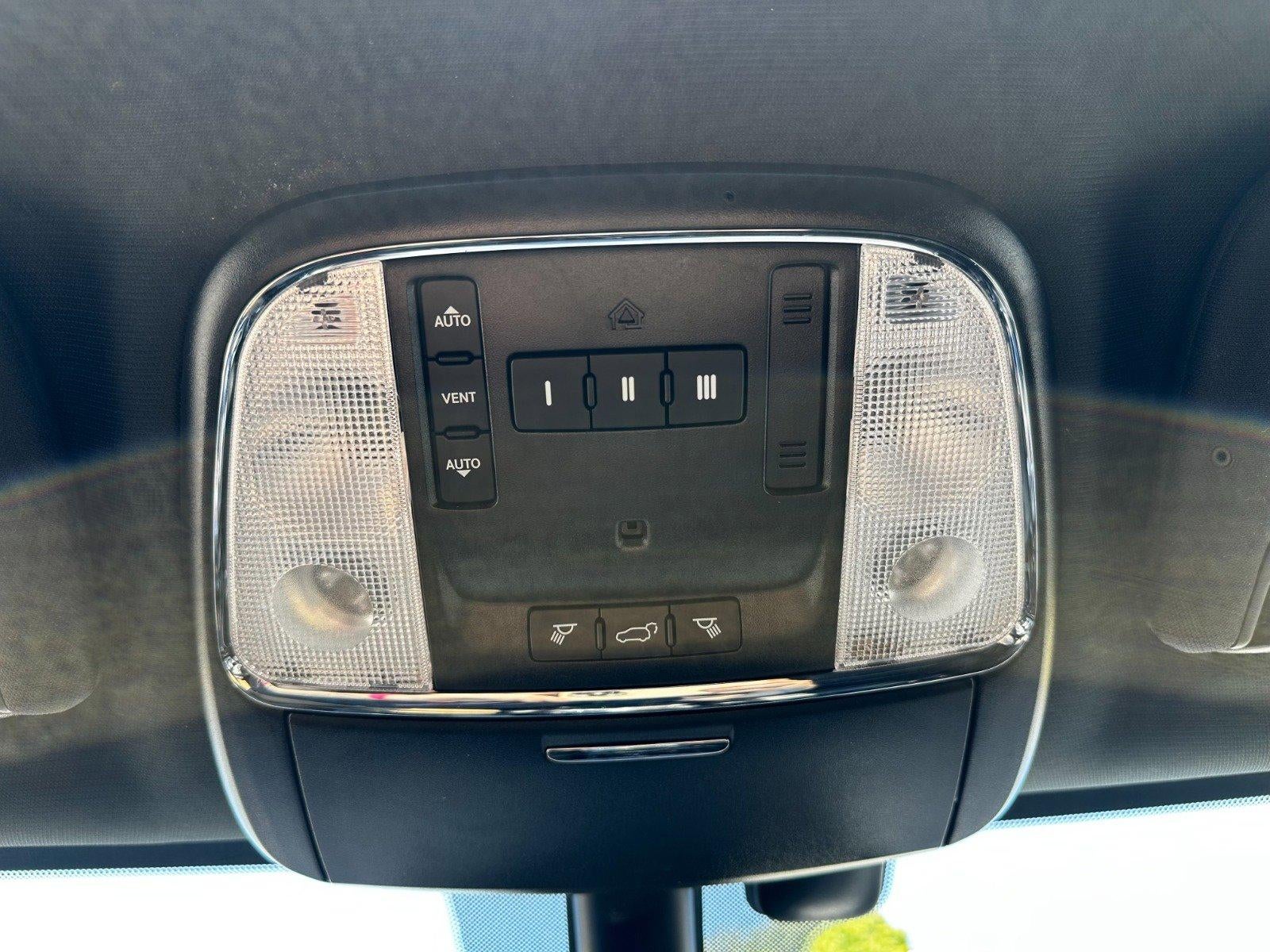 2019 Jeep Grand Cherokee Limited, Htd Leather Seats & Wheel, Sunroof, Nav, Bluetooth