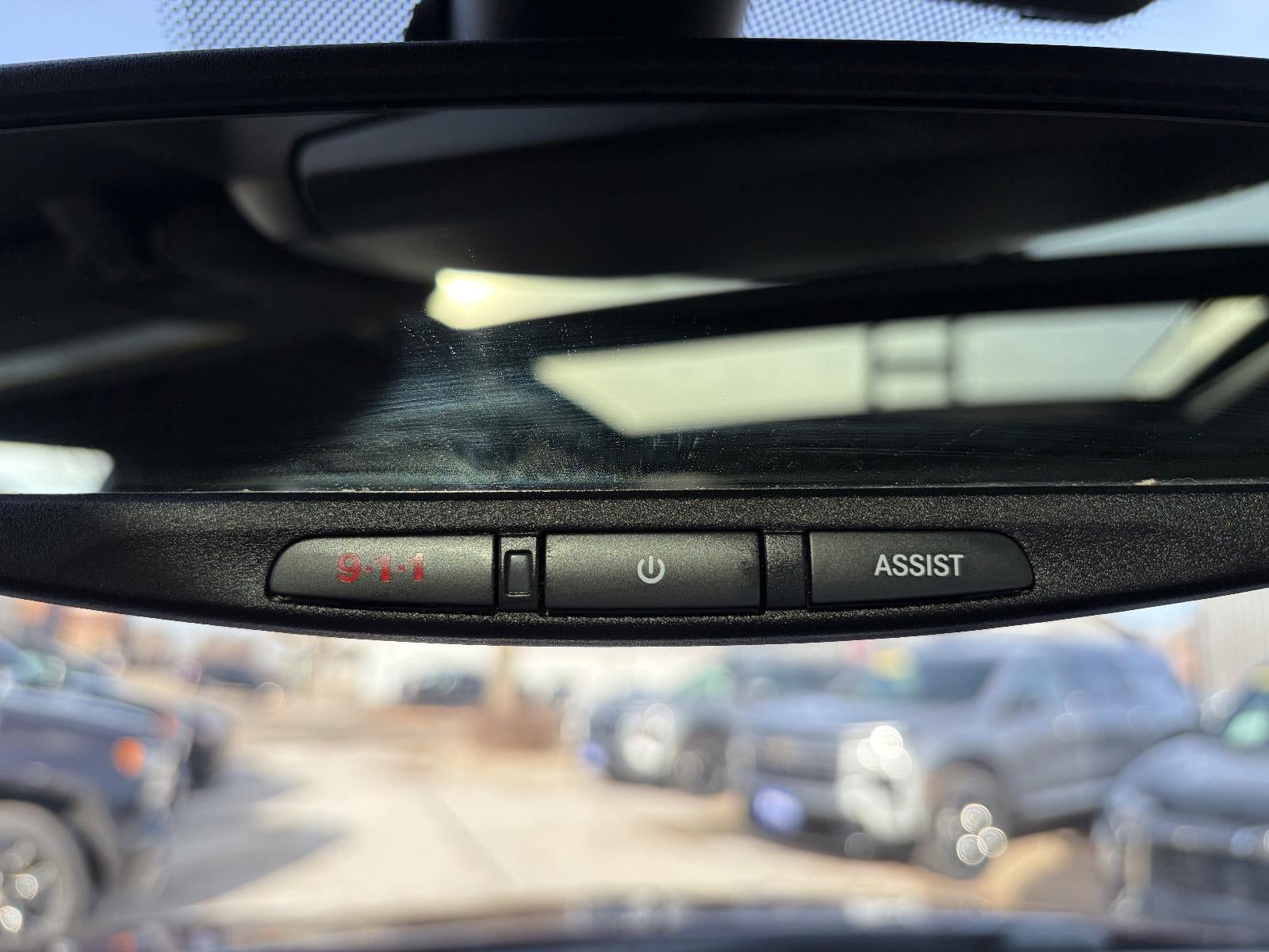 2017 Jeep Grand Cherokee Overland, Heated & Vented Front Seats, Panoramic Sunroof, Harman Karmon Speakers w/ Subwoofer