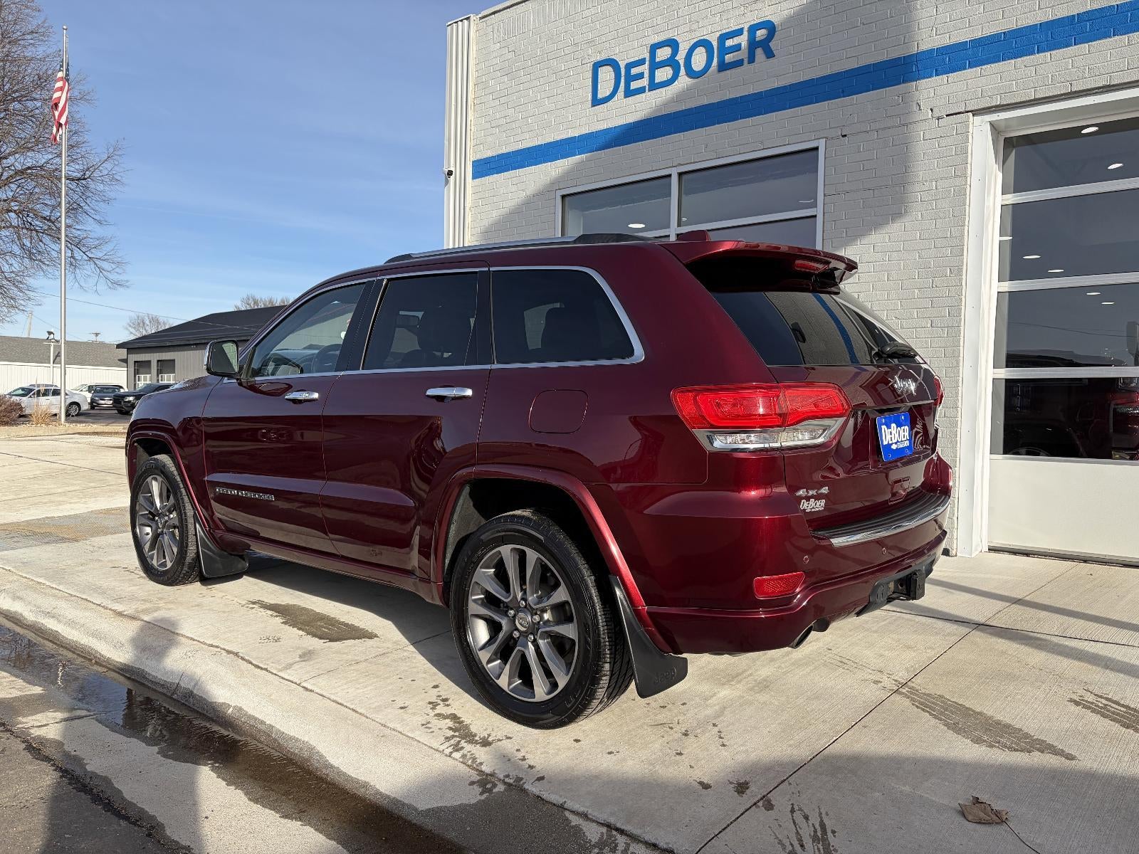 2017 Jeep Grand Cherokee Overland, Heated & Vented Front Seats, Panoramic Sunroof, Harman Karmon Speakers w/ Subwoofer