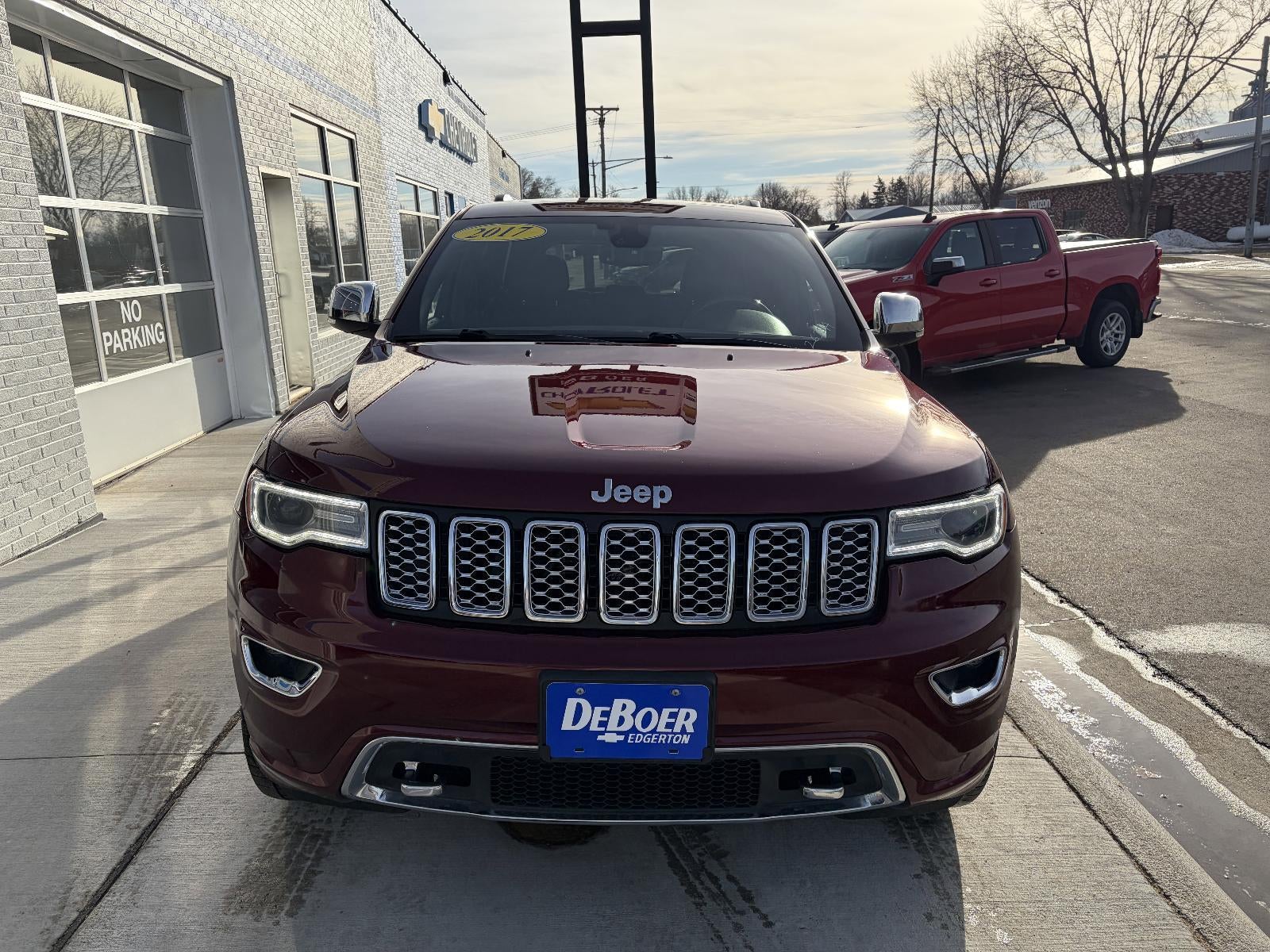 2017 Jeep Grand Cherokee Overland, Heated & Vented Front Seats, Panoramic Sunroof, Harman Karmon Speakers w/ Subwoofer