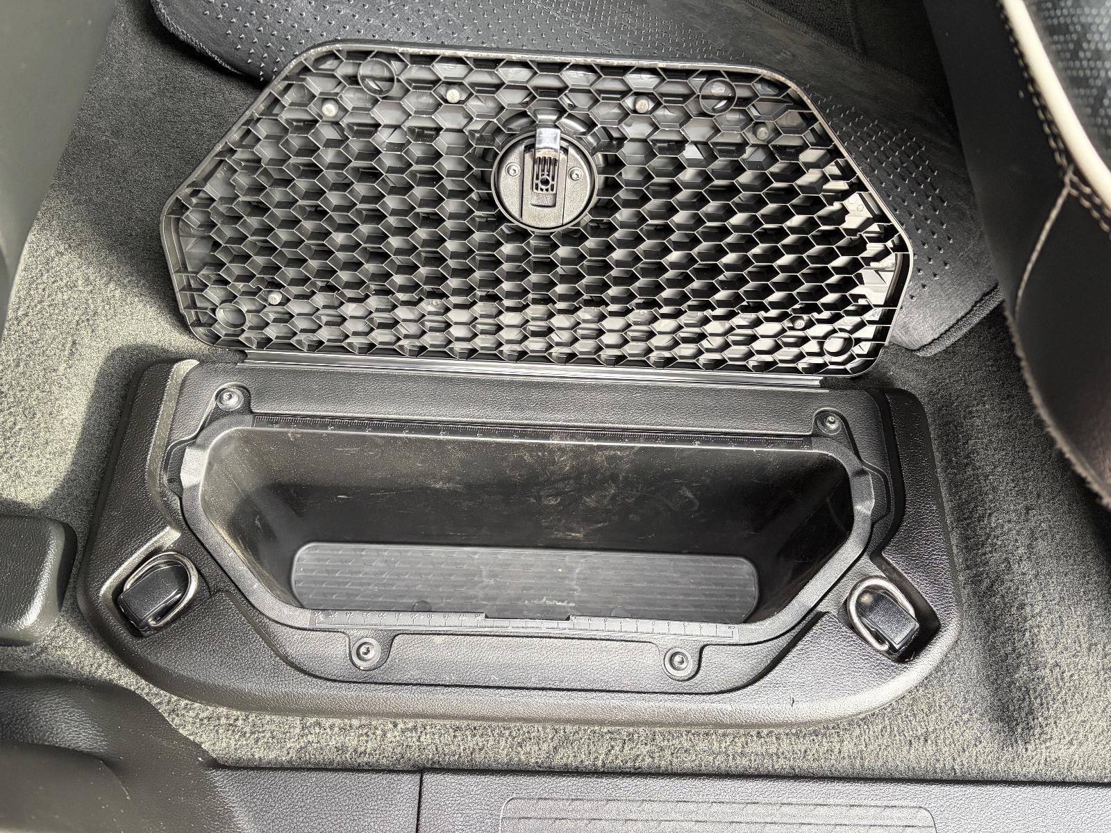 2023 RAM 1500 Laramie, 5.7L V8 HEMI, Heated & Cooled Front Seats, 12in Touch Screen, Heated Steering Wheel