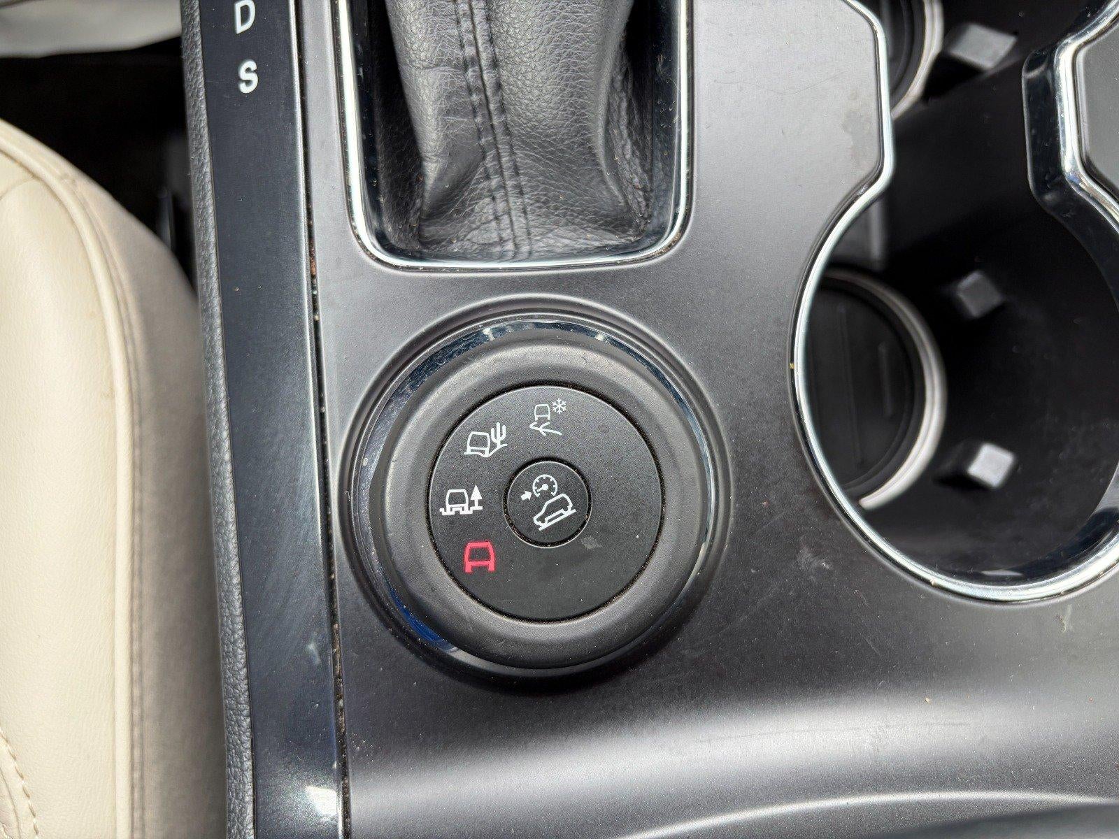 2017 Ford Explorer Platinum, Dual Moonroof, Cooled/ Heated/ Massaging Seats, Sony Audio System