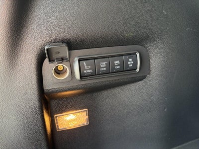 2017 Ford Explorer Platinum, Dual Moonroof, Cooled/ Heated/ Massaging Seats, Sony Audio System