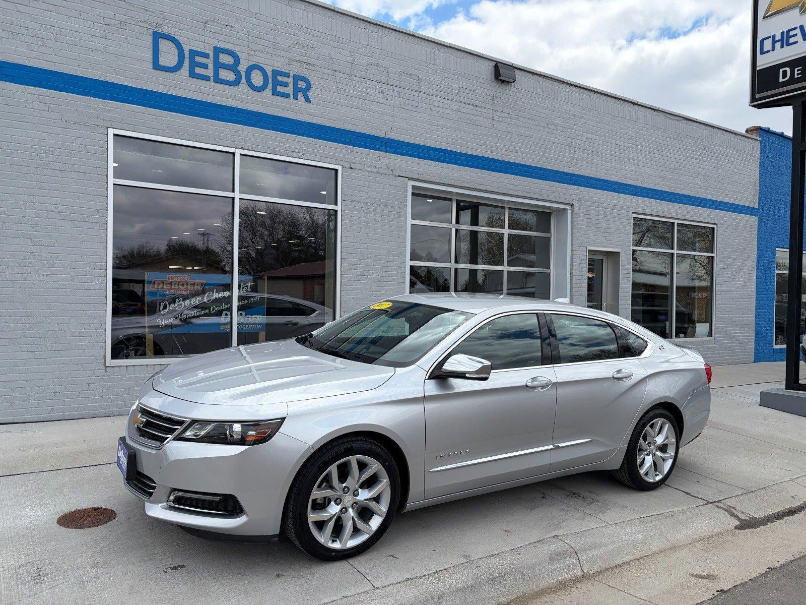 2017 Chevrolet Impala Premier, 3.6L V6, Style & Tech Pkg, Heated Front Seats, Apple CarPlay/ Android Auto