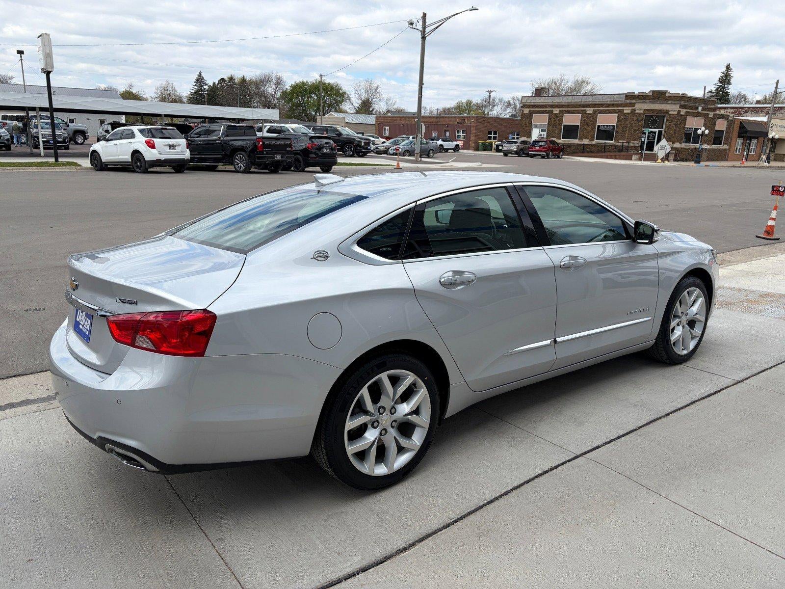2017 Chevrolet Impala Premier, 3.6L V6, Style & Tech Pkg, Heated Front Seats, Apple CarPlay/ Android Auto