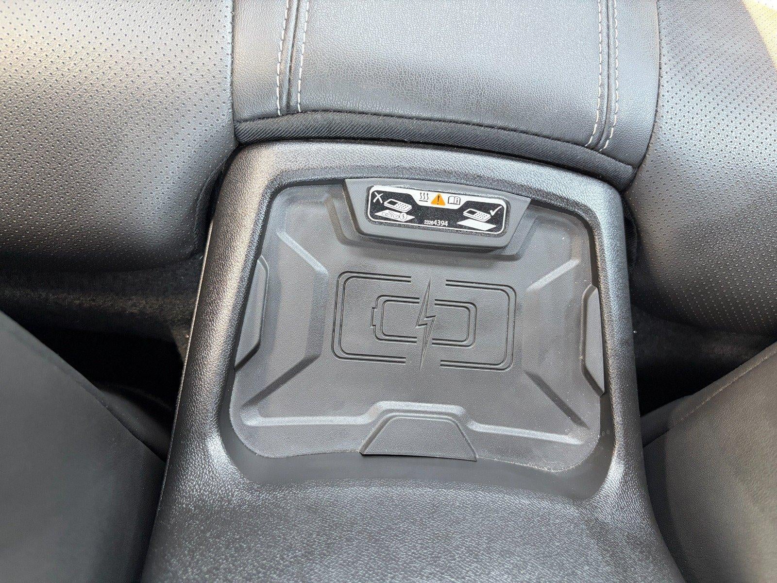 2017 Chevrolet Camaro 2LT, RS, Convenience & Lighting Pkg, Sunroof, Head-Up Display, Bose Audio, Wireless Charging