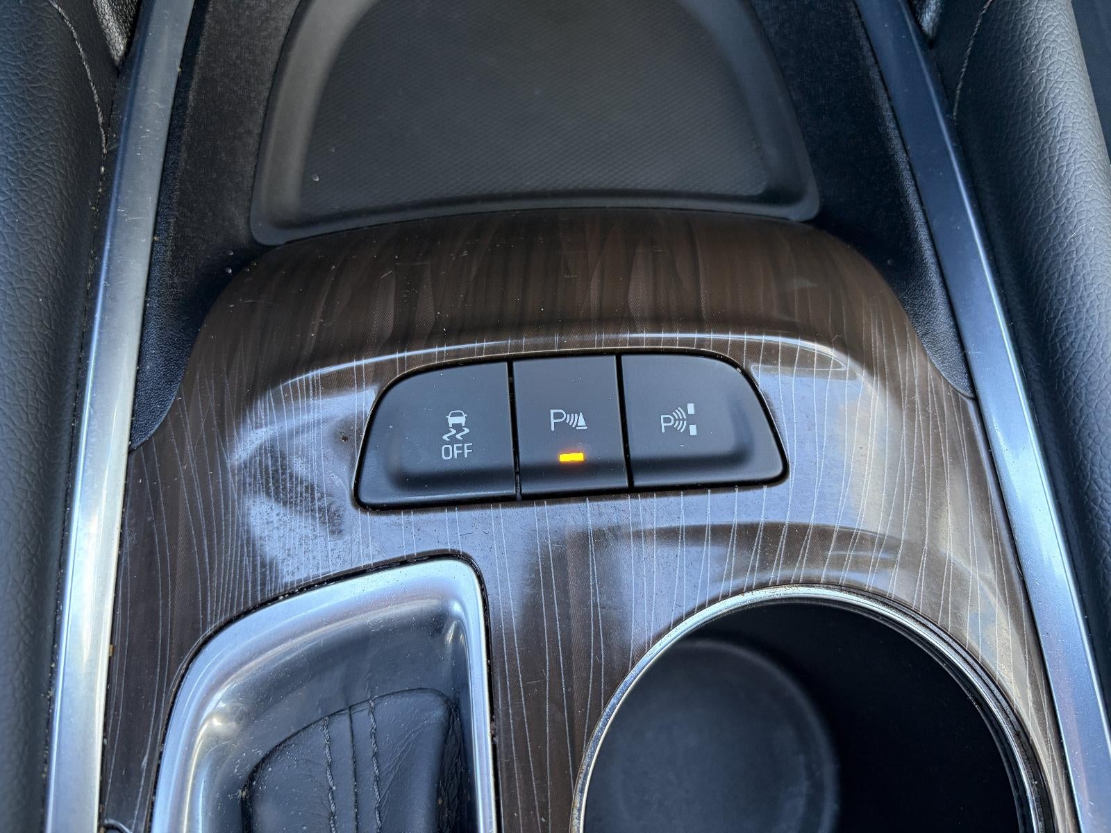 2022 Chevrolet Malibu Premier, Sun & Wheel Pkg, Adaptive Cruise, Automatic Parking Assist, Heated/ Cooled Front Seats