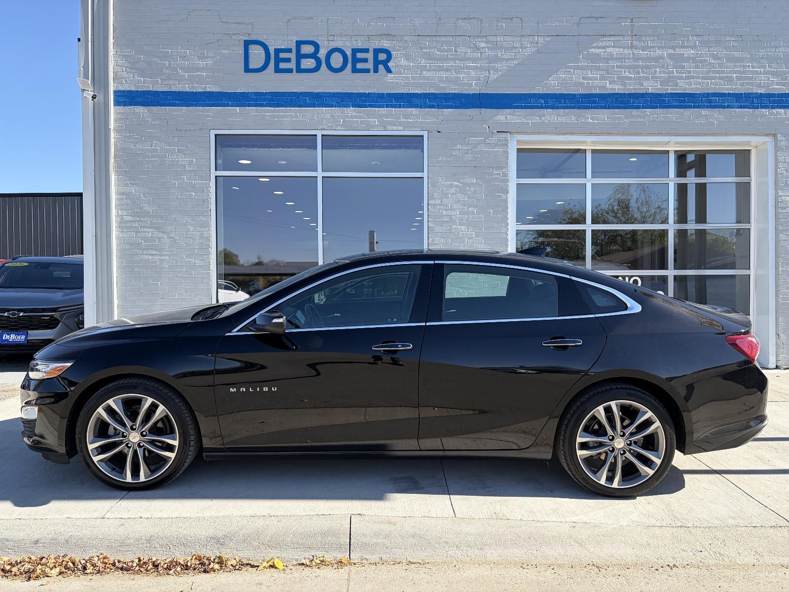 2022 Chevrolet Malibu Premier, Sun & Wheel Pkg, Adaptive Cruise, Automatic Parking Assist, Heated/ Cooled Front Seats