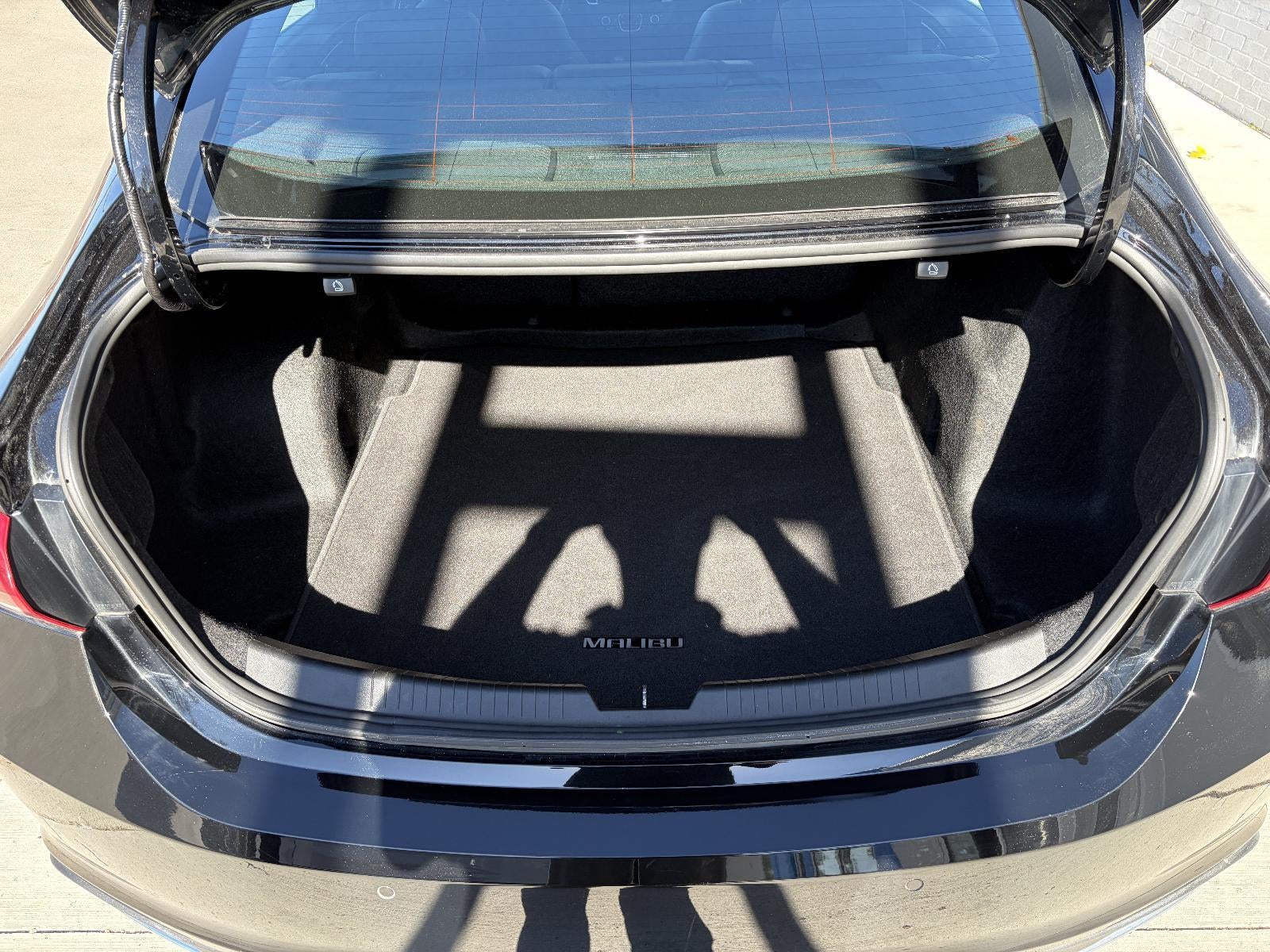 2022 Chevrolet Malibu Premier, Sun & Wheel Pkg, Adaptive Cruise, Automatic Parking Assist, Heated/ Cooled Front Seats