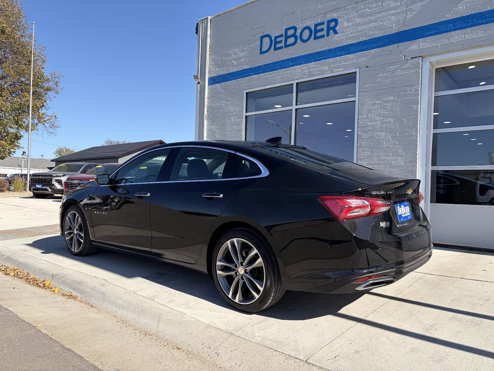 2022 Chevrolet Malibu Premier, Sun & Wheel Pkg, Adaptive Cruise, Automatic Parking Assist, Heated/ Cooled Front Seats