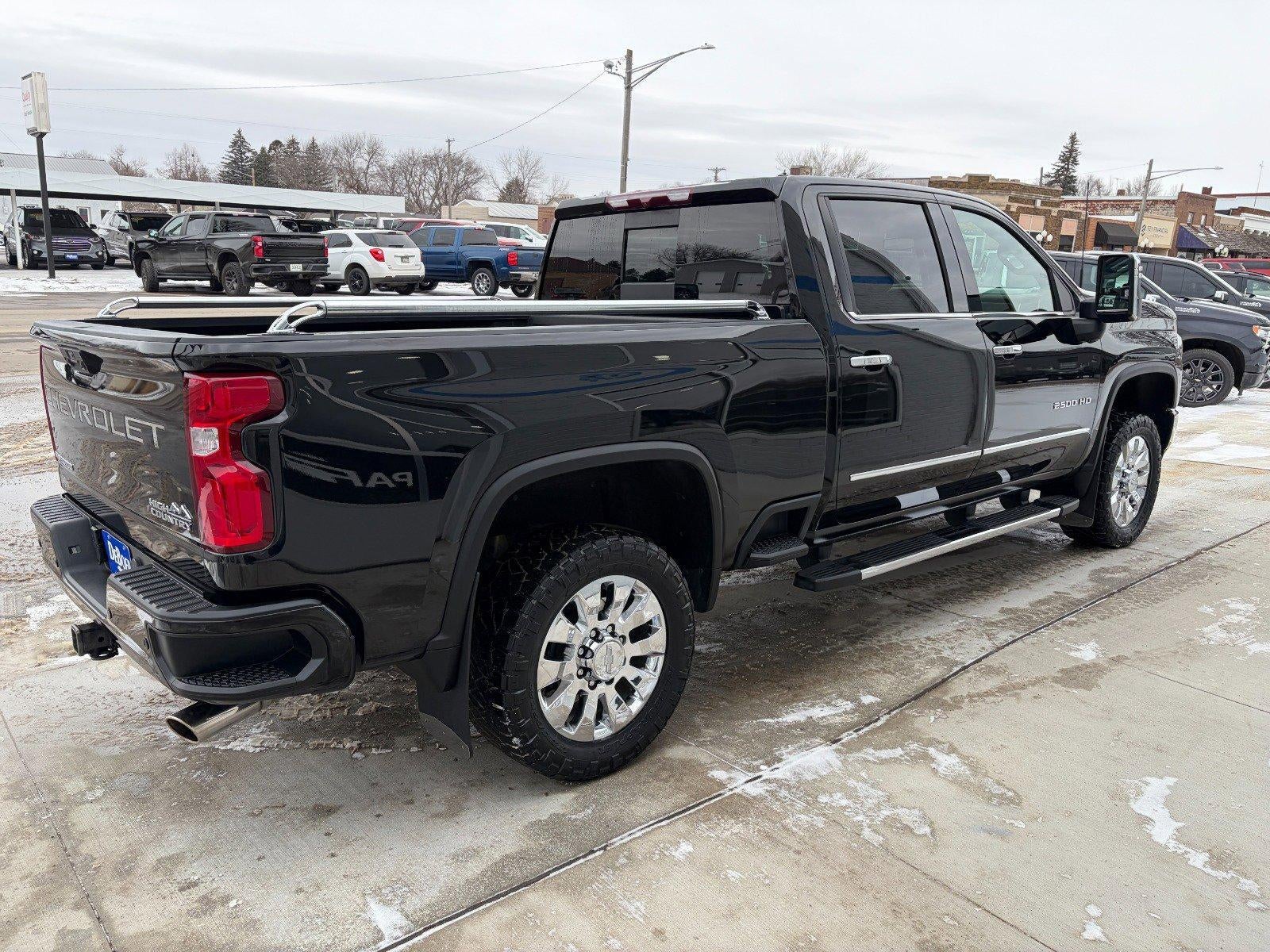 2022 Chevrolet Silverado 2500 HD High Country, Z71, Safety II Pkg, Heated and Cooled Front Seats, Wireless Charging