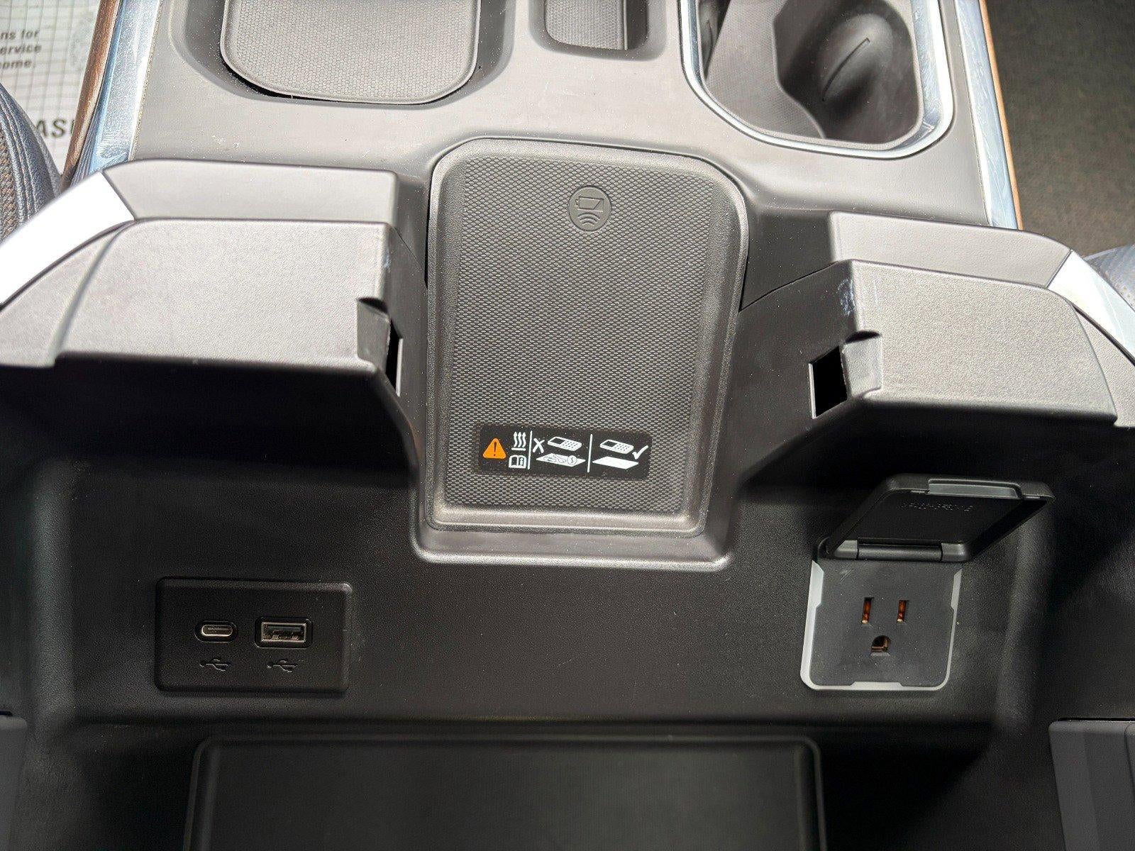 2022 Chevrolet Silverado 1500 High Country, Z71 Pkg, Sunroof, Heated Steering Wheel, Front & Rear Heated Seats