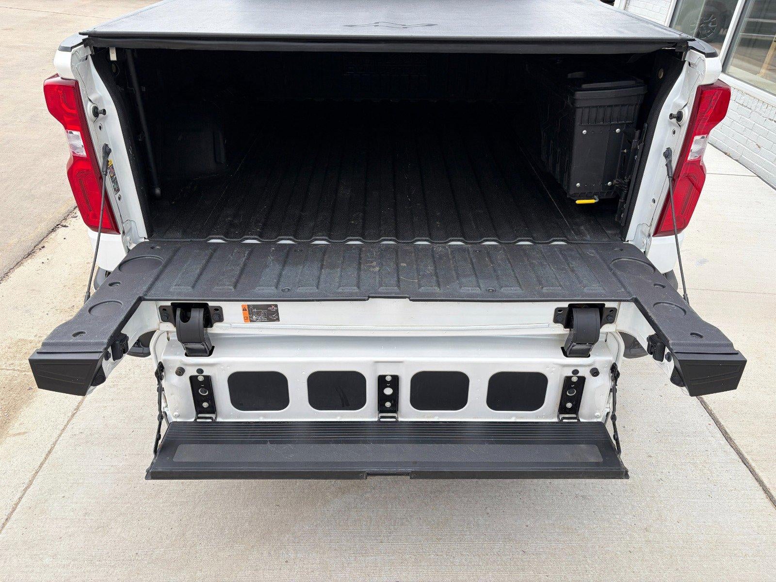 2022 Chevrolet Silverado 1500 High Country, Z71 Pkg, Sunroof, Heated Steering Wheel, Front & Rear Heated Seats