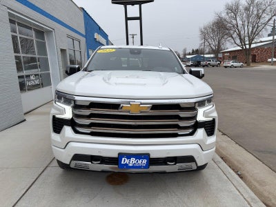 2022 Chevrolet Silverado 1500 High Country, Z71 Pkg, Sunroof, Heated Steering Wheel, Front & Rear Heated Seats