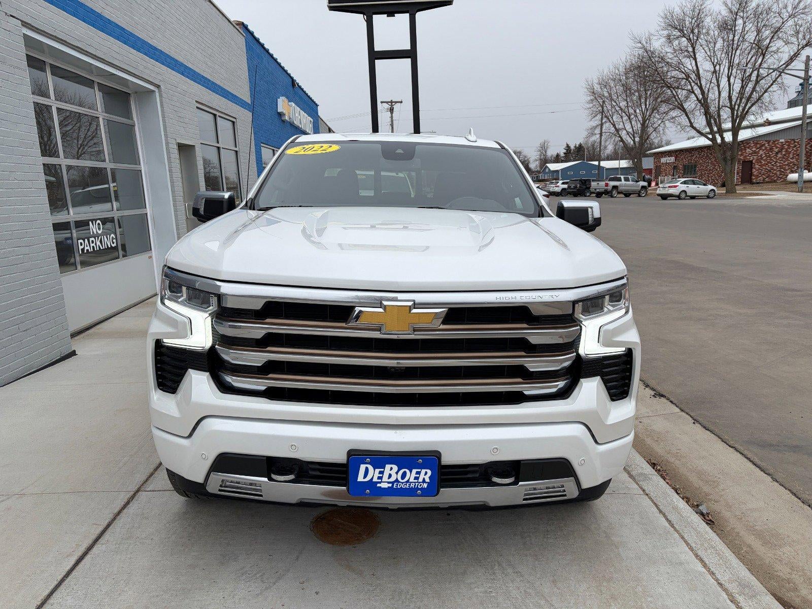 2022 Chevrolet Silverado 1500 High Country, Z71 Pkg, Sunroof, Heated Steering Wheel, Front & Rear Heated Seats
