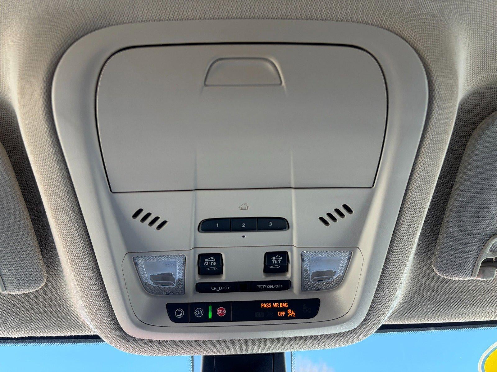 2022 GMC Acadia Denali