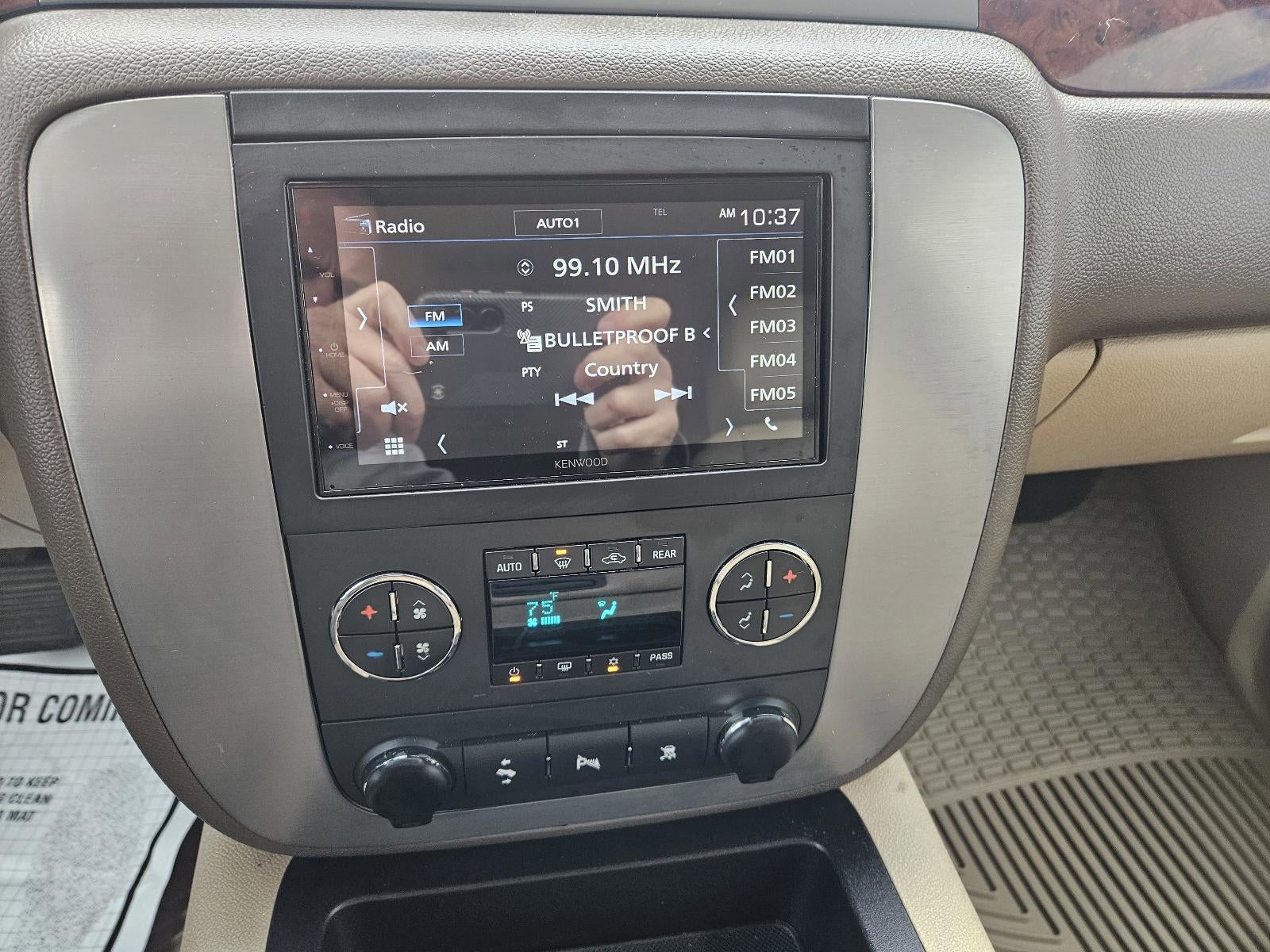 2011 GMC Yukon SLT, Leather, Heated Seats