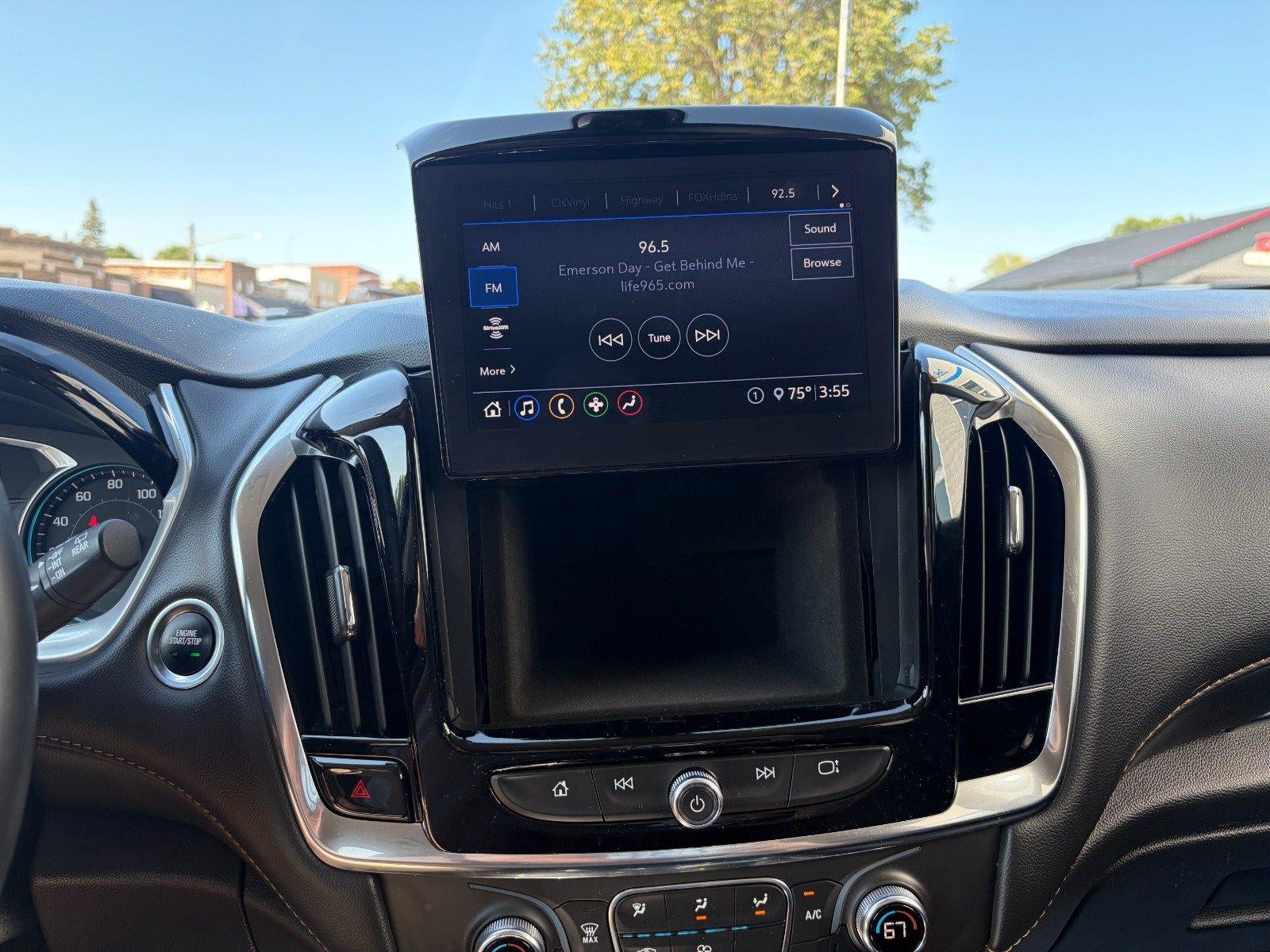 2021 Chevrolet Traverse LT, Heated Front Seats, Apple CarPlay/ Android Auto, Remote Start, 20" Wheels