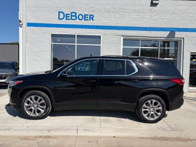 2021 Chevrolet Traverse LT, Heated Front Seats, Apple CarPlay/ Android Auto, Remote Start, 20" Wheels