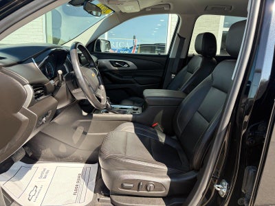 2021 Chevrolet Traverse LT, Heated Front Seats, Apple CarPlay/ Android Auto, Remote Start, 20" Wheels