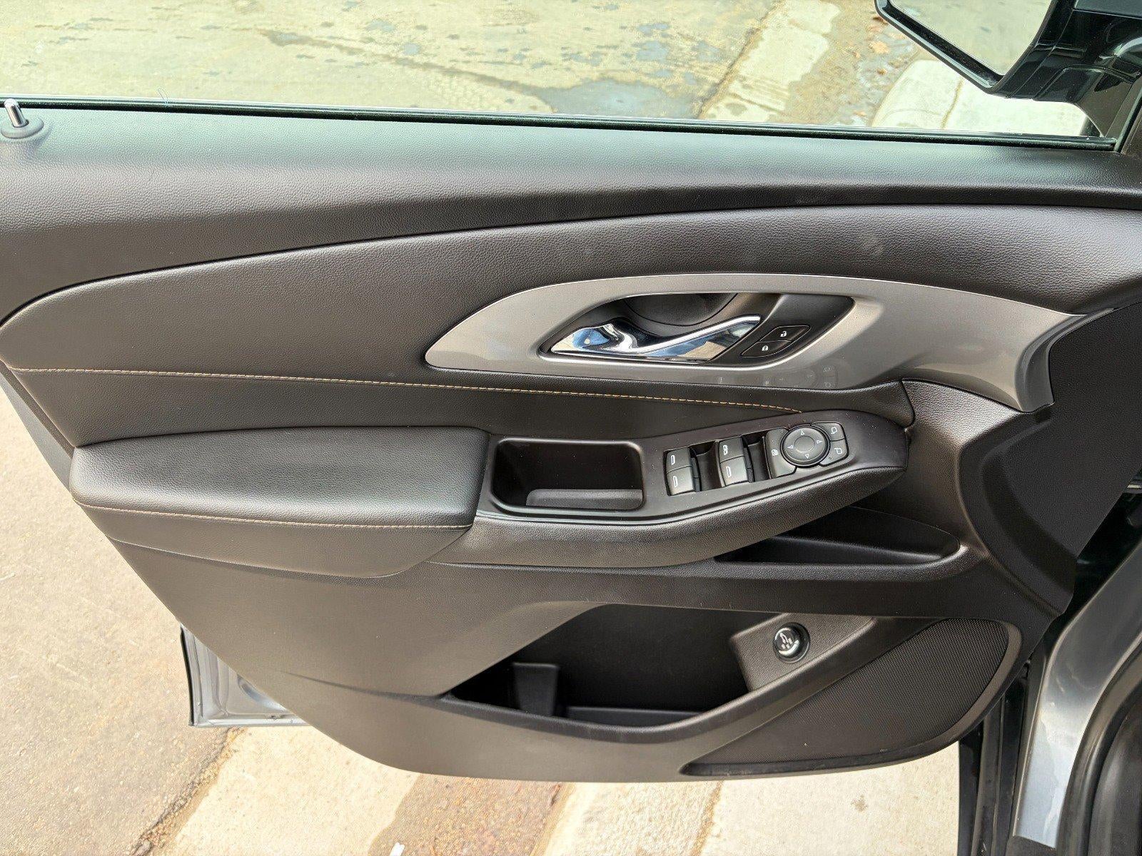 2020 Chevrolet Traverse 3LT, Convenience & Confidence Pkg, Heated Front Seats, Remote Start, Universal Home Remote