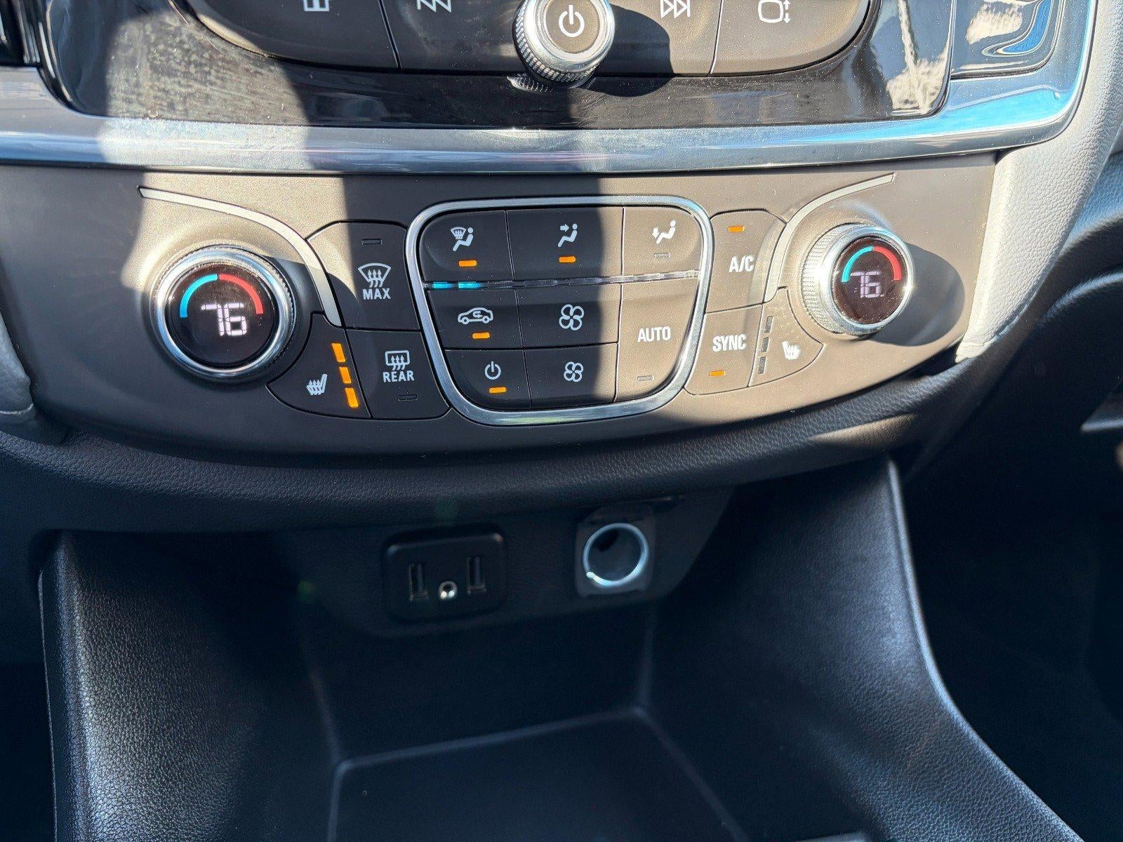 2020 Chevrolet Traverse 3LT, Black Accent Pkg, Confidence II Pkg, Rear Seat Infotainment, Heated Steering Wheel