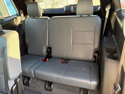 2020 Chevrolet Traverse 3LT, Black Accent Pkg, Confidence II Pkg, Rear Seat Infotainment, Heated Steering Wheel