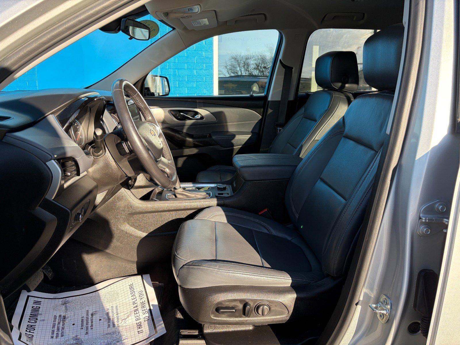 2020 Chevrolet Traverse 3LT, Black Accent Pkg, Confidence II Pkg, Rear Seat Infotainment, Heated Steering Wheel