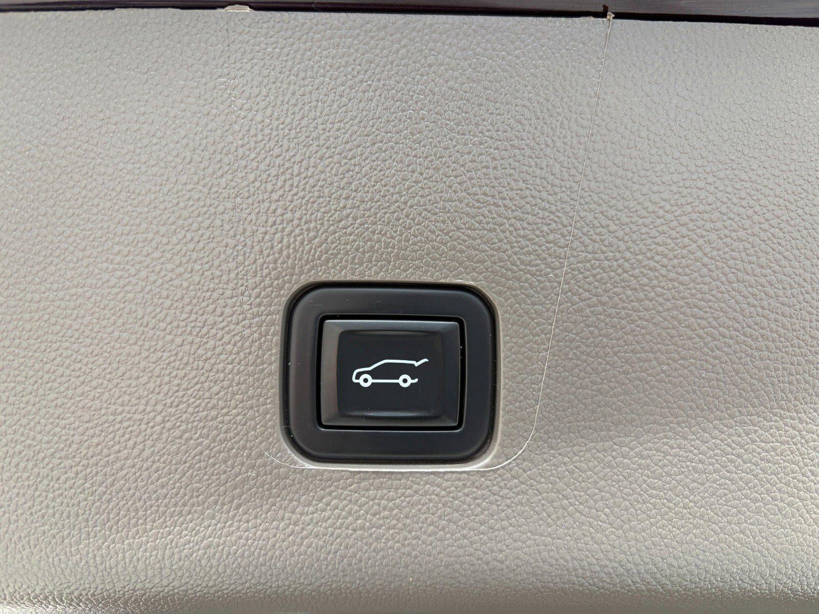 2020 Chevrolet Traverse Premier, Heated & Cooled Seats, Heated 2nd Row Seats, Heated Steering Wheel, Bose Audio