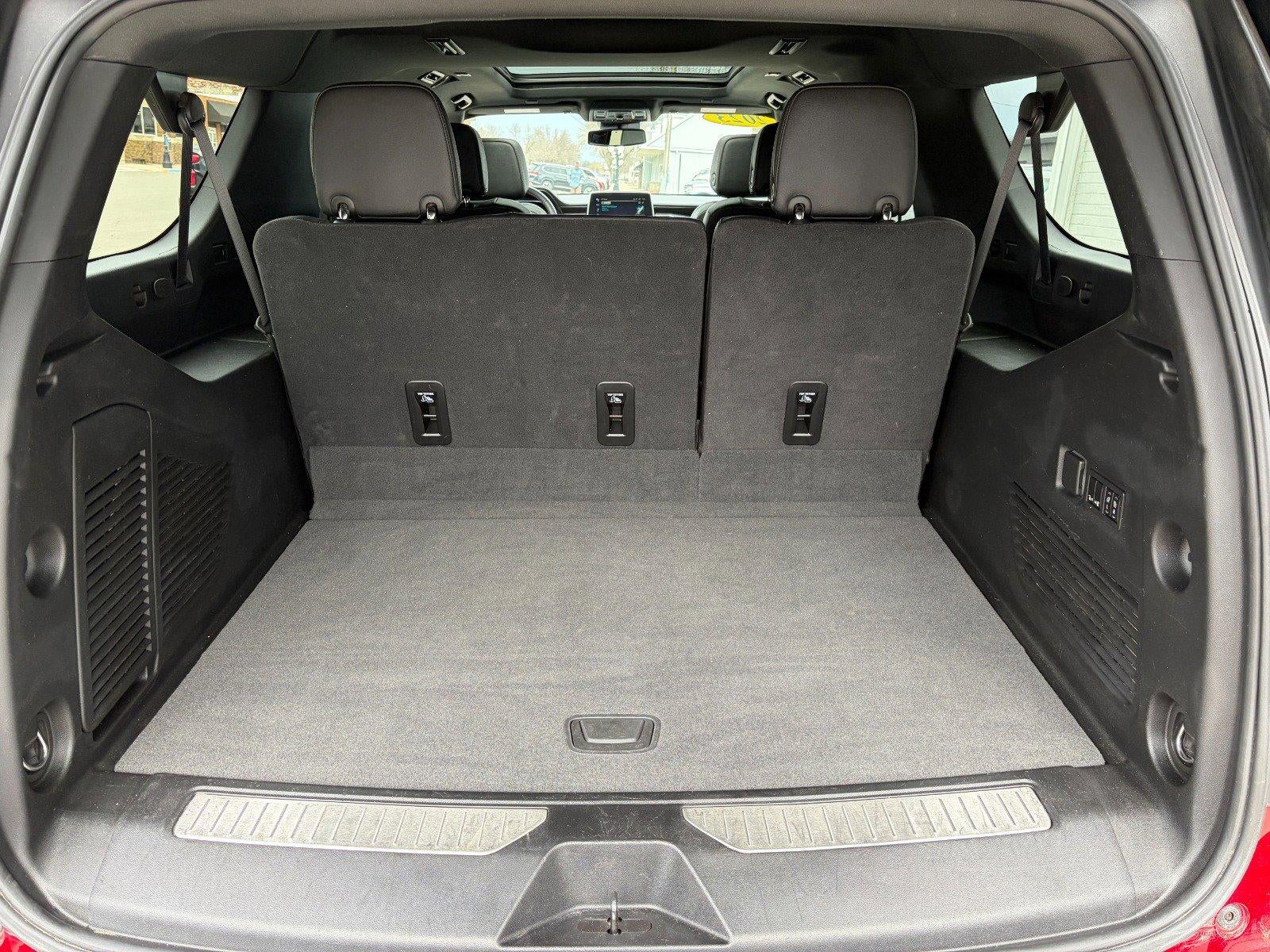 2023 Chevrolet Suburban RST