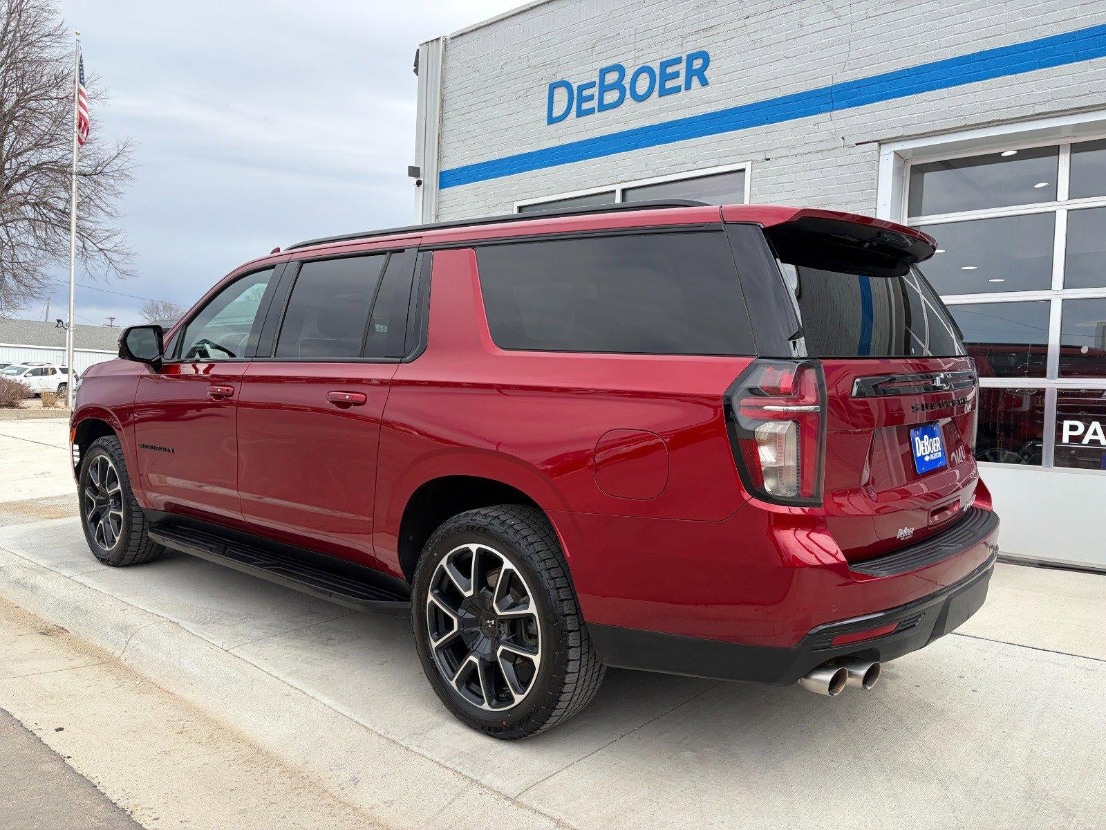 2023 Chevrolet Suburban RST