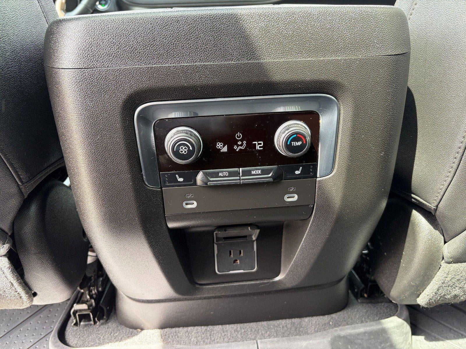 2023 Chevrolet Suburban High Country