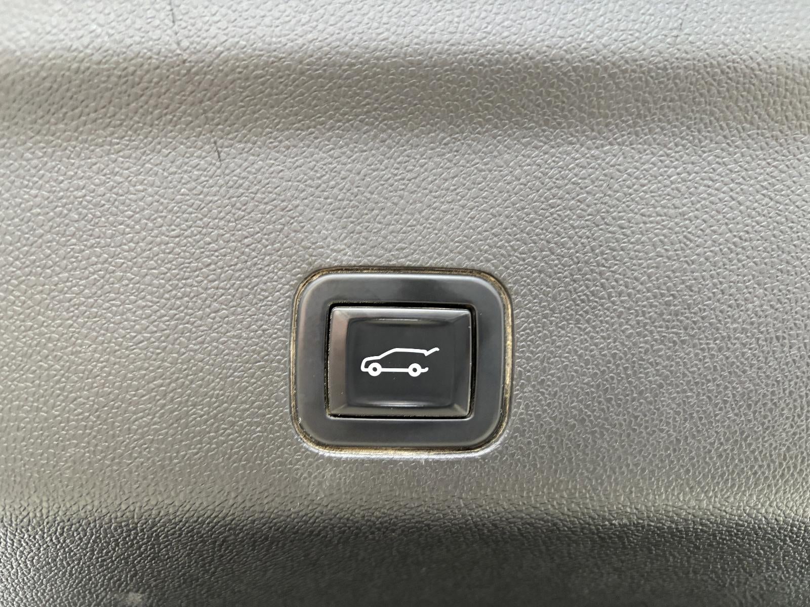 2021 Chevrolet Suburban 3.0L DURAMAX, High Country, Surround Vision, Heated & Cooled Front Seats, Head-Up Display