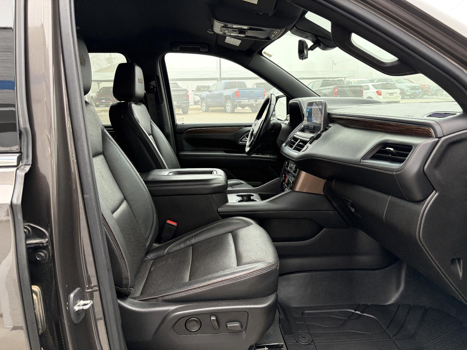 2021 Chevrolet Suburban 3.0L DURAMAX, High Country, Surround Vision, Heated & Cooled Front Seats, Head-Up Display