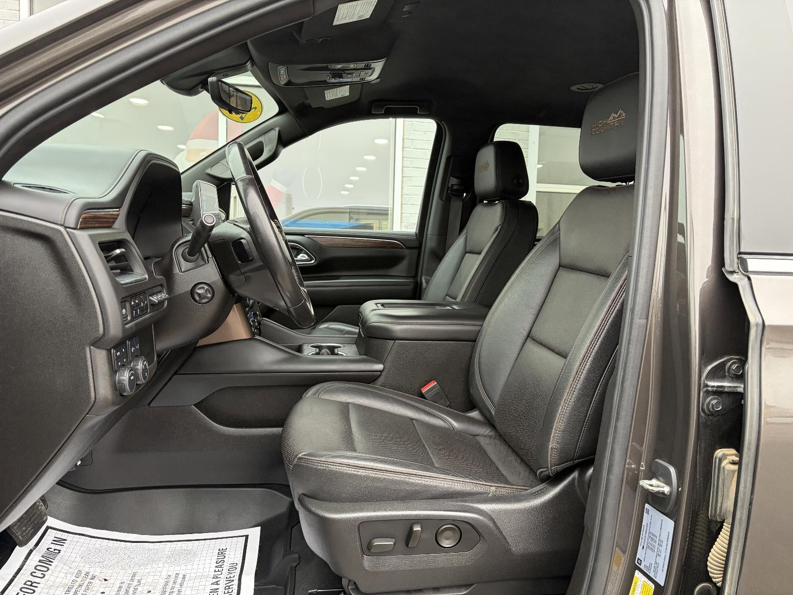 2021 Chevrolet Suburban 3.0L DURAMAX, High Country, Surround Vision, Heated & Cooled Front Seats, Head-Up Display