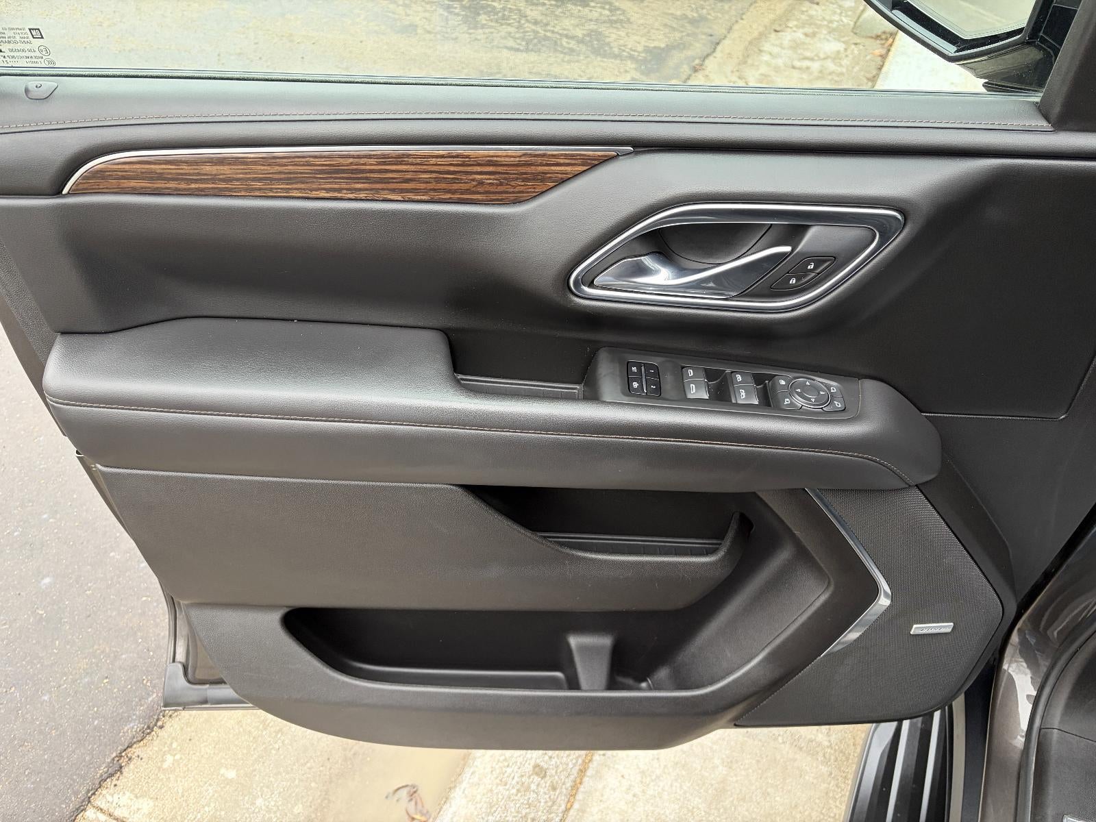 2021 Chevrolet Suburban 3.0L DURAMAX, High Country, Surround Vision, Heated & Cooled Front Seats, Head-Up Display