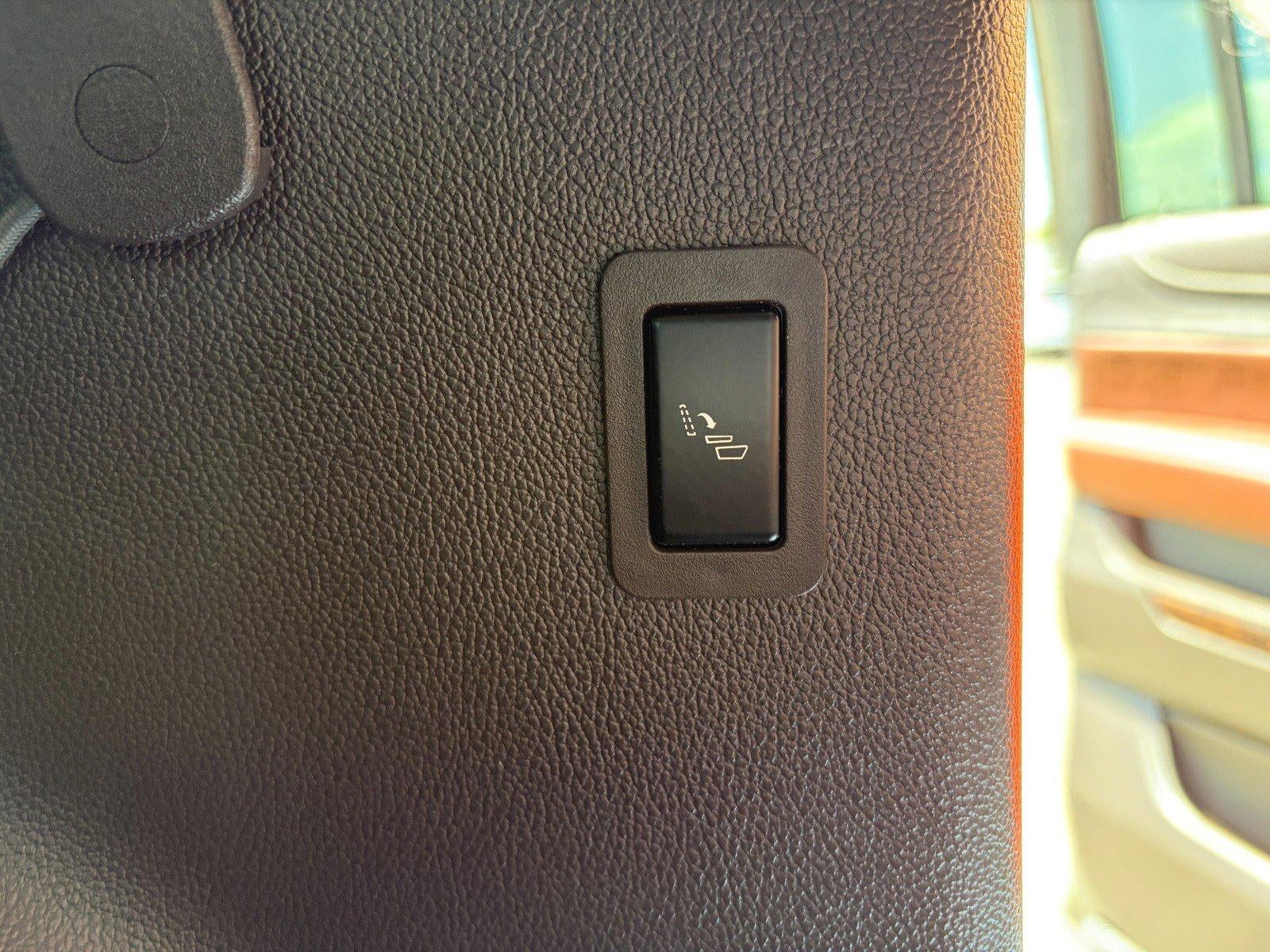 2015 Chevrolet Suburban LTZ, Sun/ Entertainment/ Destination Pkg, Heated/ Cooled Front Seats, Heated Second Row Seats