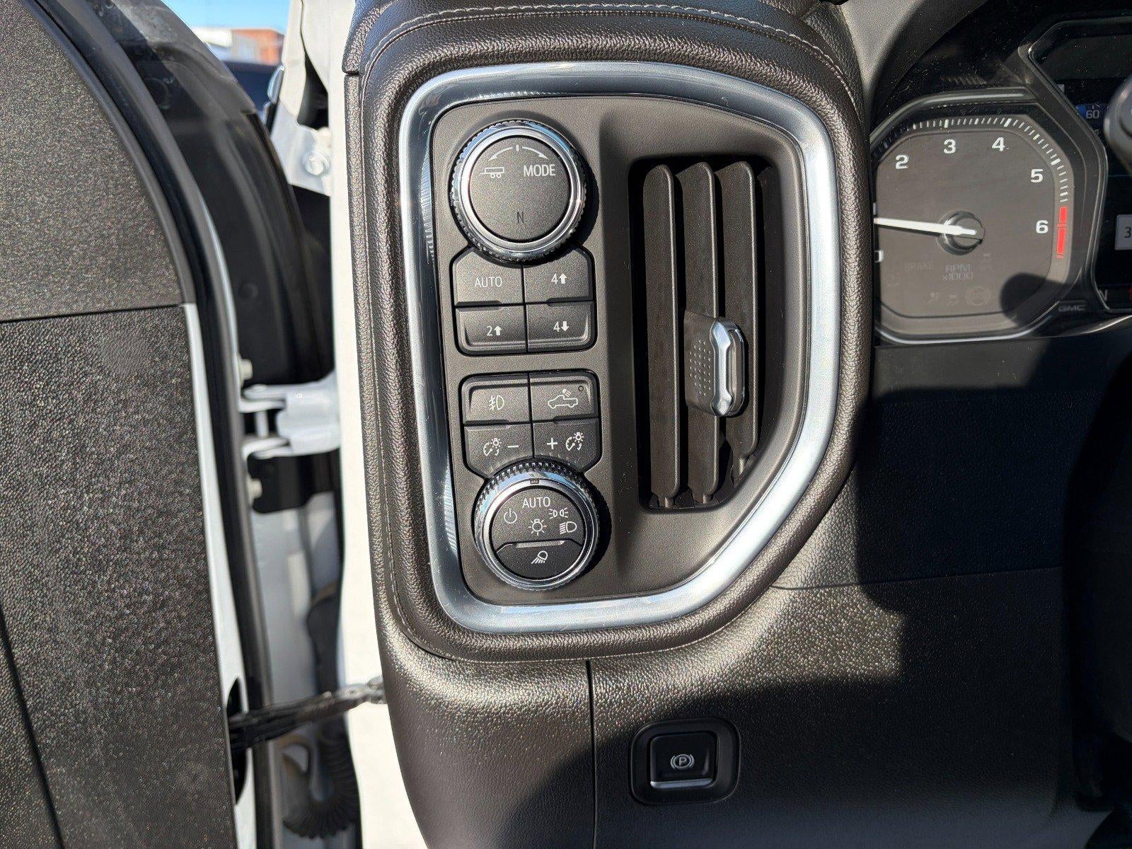 2023 GMC Sierra 2500 HD Denali, Safety I & II Pkg, Driver Alert I & II Pkg, 5th Wheel Prep Pkg, Sunroof