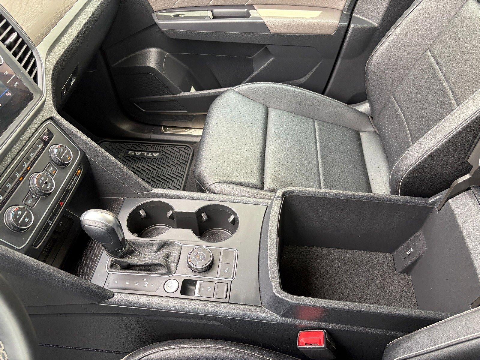 2021 Volkswagen Atlas 3.6L V6 SE w Technology, AWD, Heated Front Seats, Adaptive Cruise Control, Remote Start