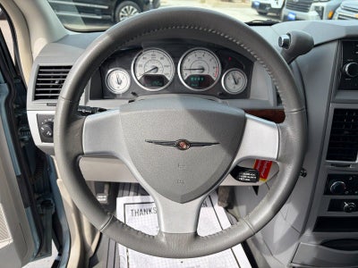 2010 Chrysler Town & Country Touring