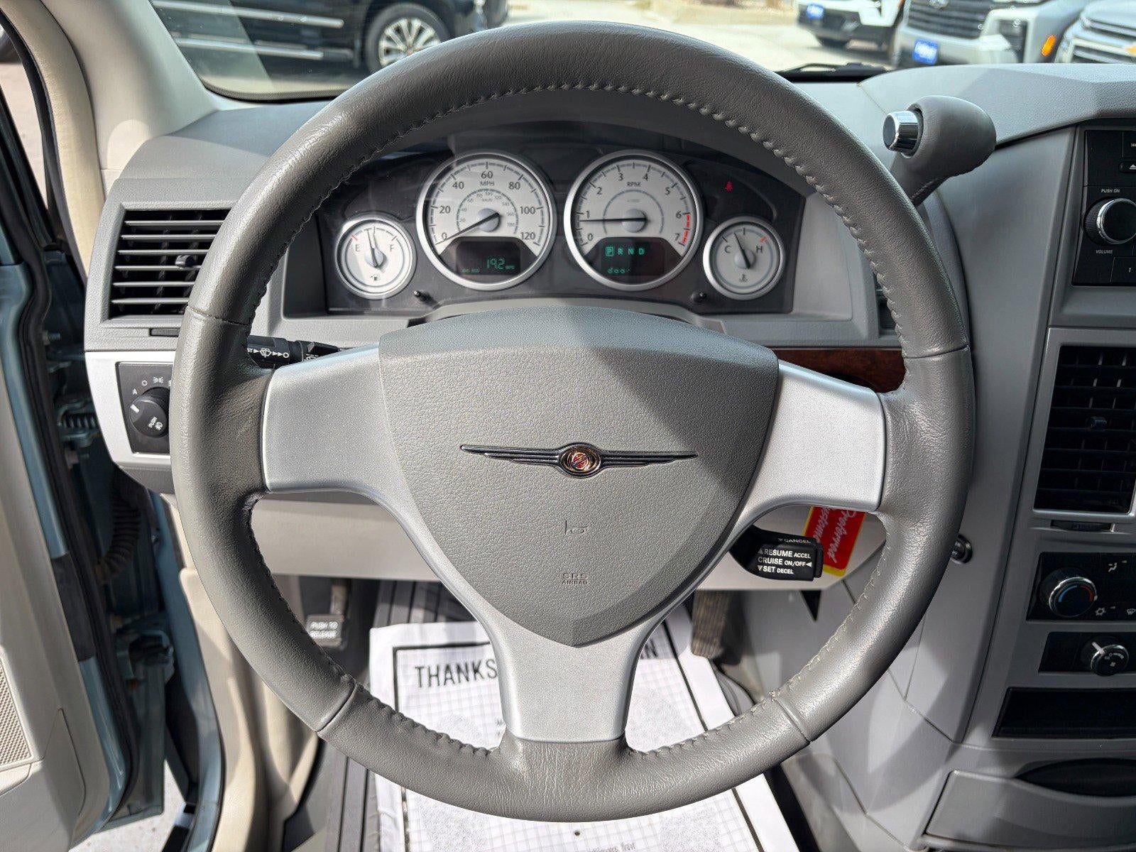 2010 Chrysler Town & Country Touring