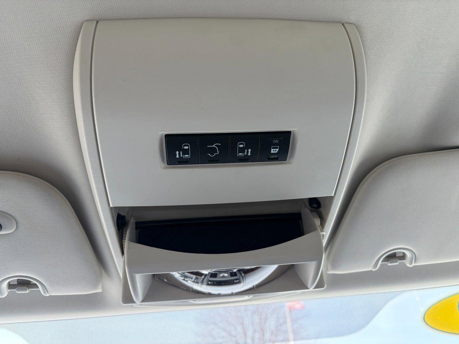 2010 Chrysler Town & Country Touring