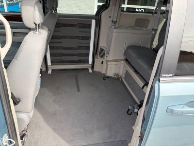 2010 Chrysler Town & Country Touring