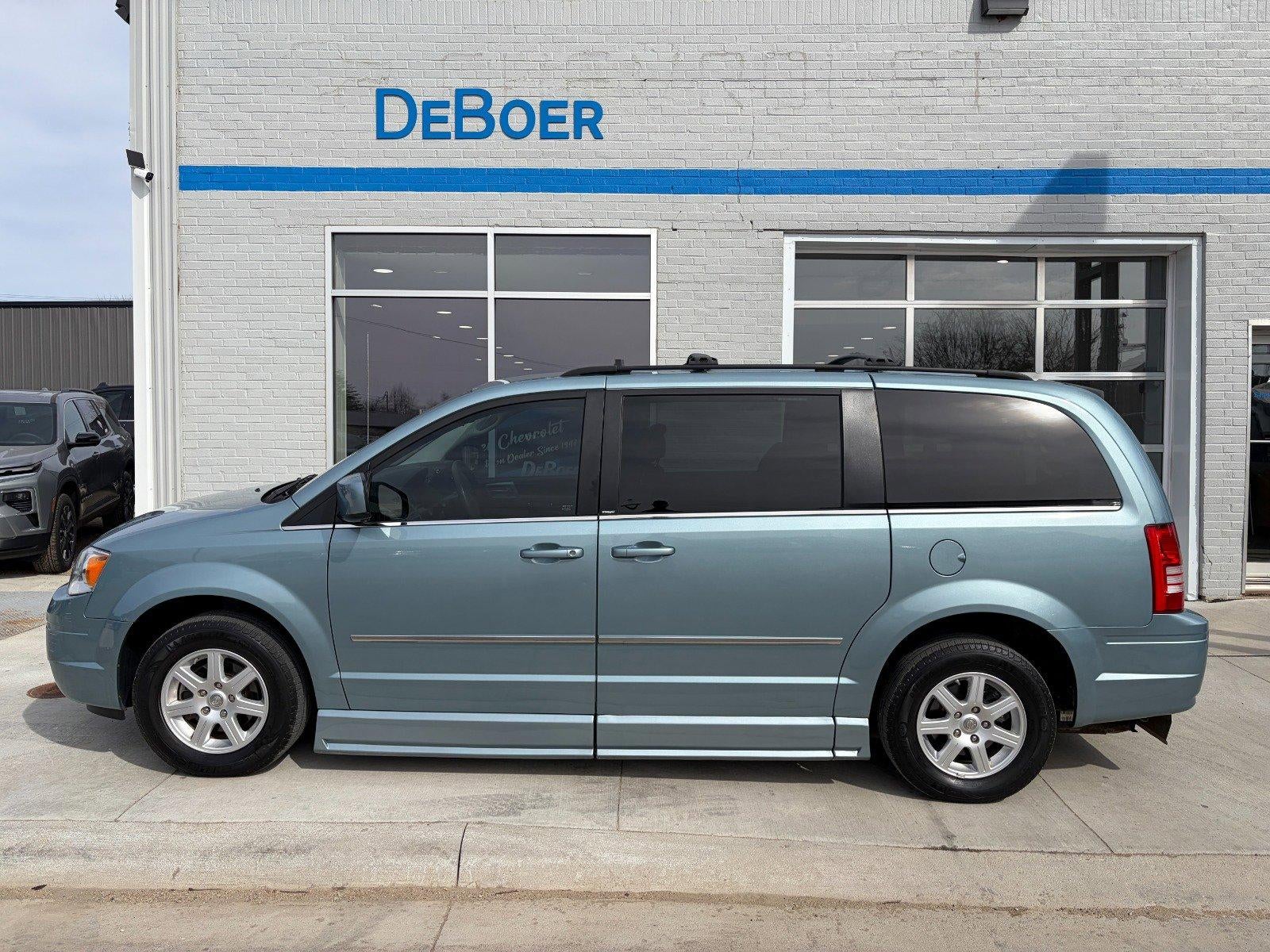 2010 Chrysler Town & Country Touring