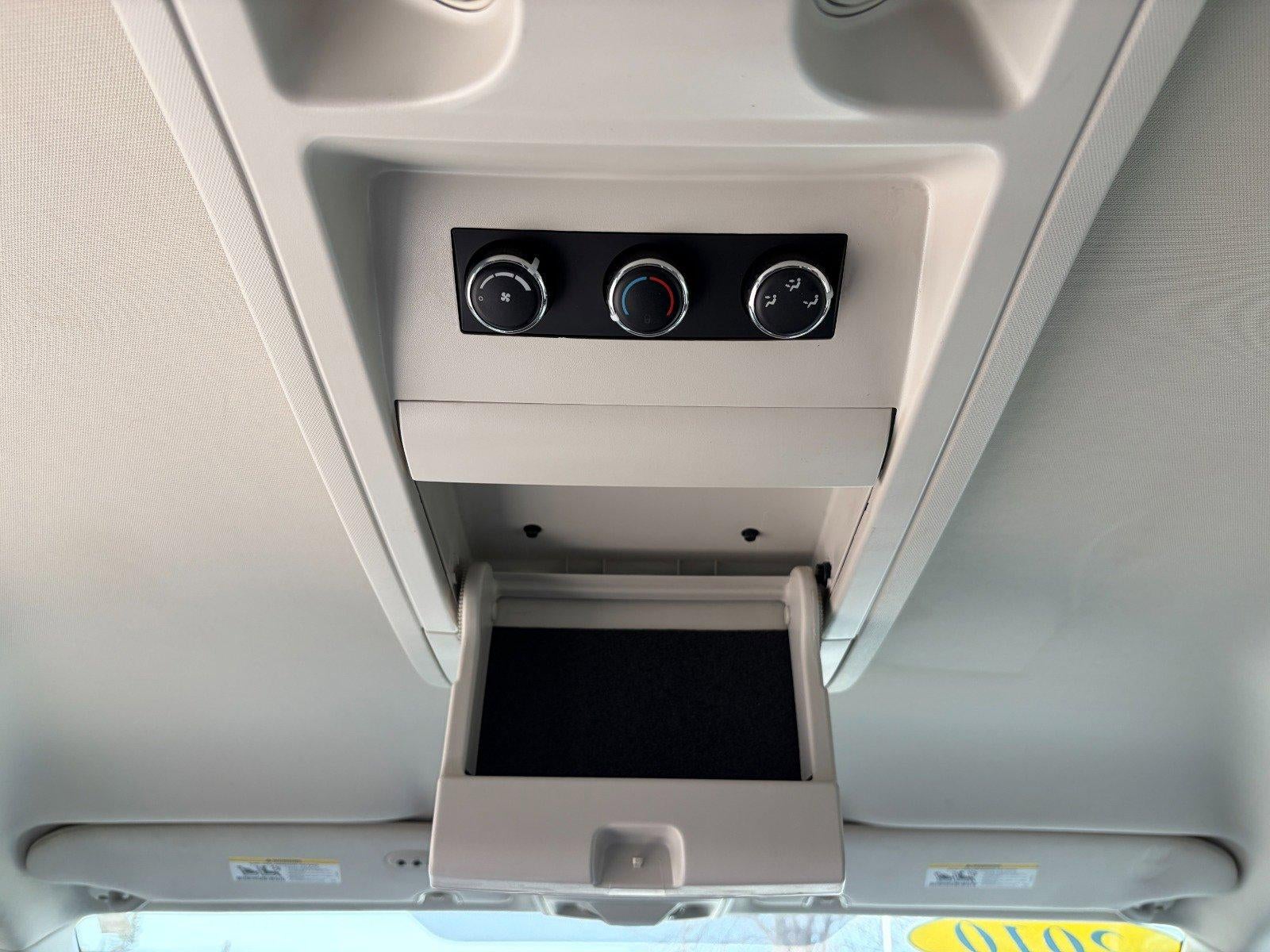 2010 Chrysler Town & Country Touring