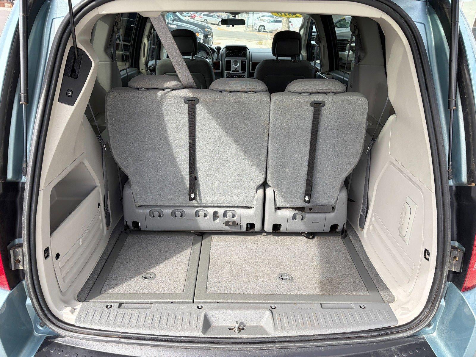 2010 Chrysler Town & Country Touring