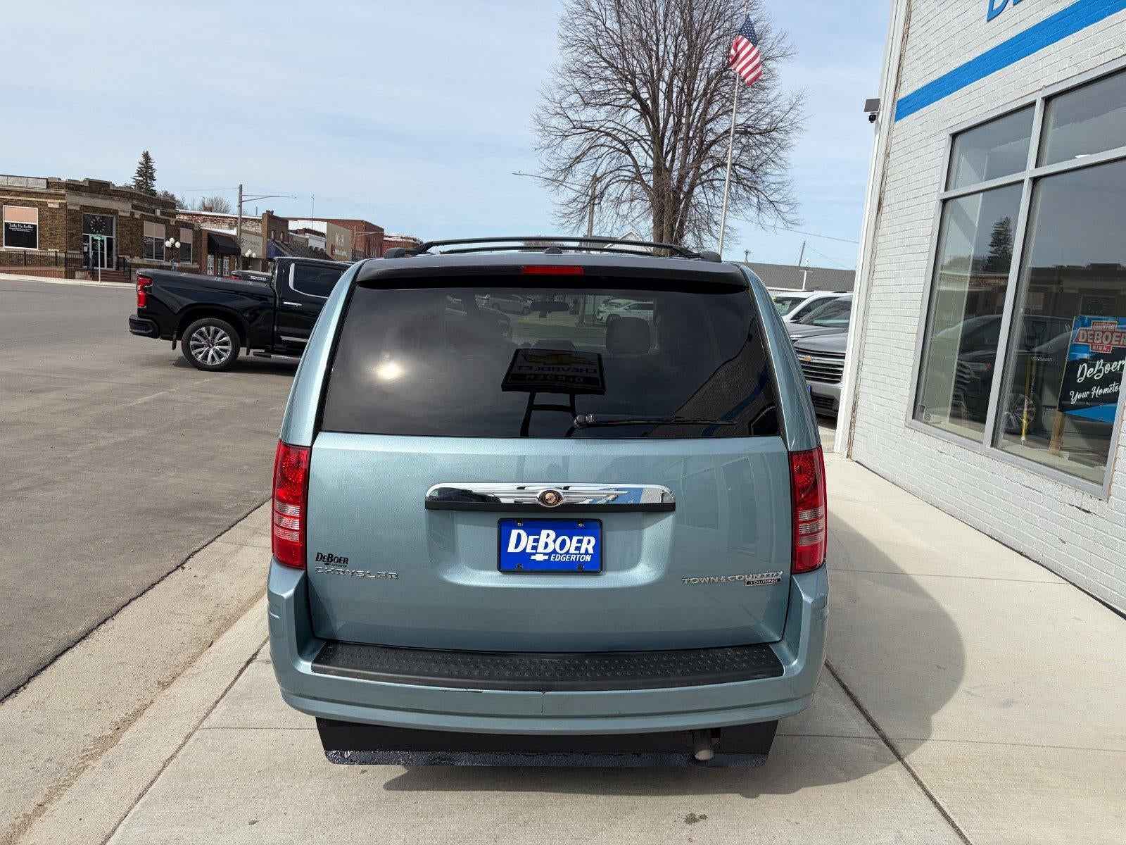 2010 Chrysler Town & Country Touring