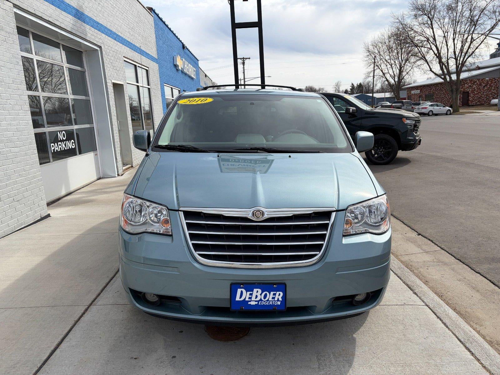 2010 Chrysler Town & Country Touring
