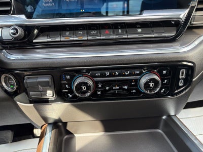 2024 Chevrolet Silverado 3500 HD High Country Premium Pkg, Tech. Pkg, 5th Wheel Pkg, Sunroof, Head-Up Display, Adaptive Cruise
