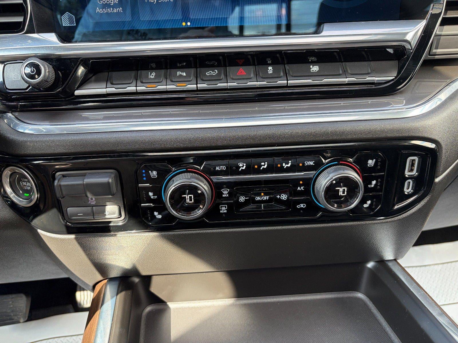 2024 Chevrolet Silverado 3500 HD High Country Premium Pkg, Tech. Pkg, 5th Wheel Pkg, Sunroof, Head-Up Display, Adaptive Cruise